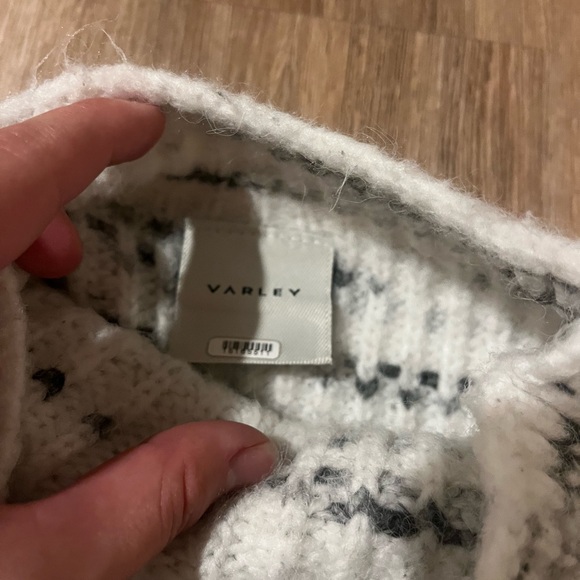 Varley Cream and Black mock neck Sweater - Picture 2 of 3